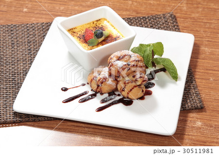 dessert 30511981