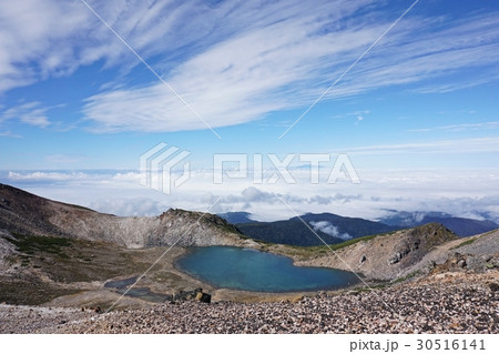 乗鞍　蚕玉岳から見た権現池と雲海の大絶景 30516141