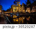 Night shot of canal of Amsterdam 30520287