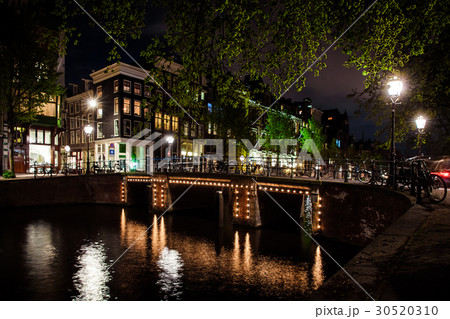 Night shot of canal of Amsterdam Night shot of canal of Amsterdam 30520310
