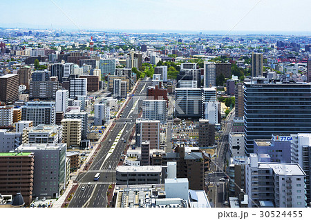 仙台駅東区画整理された全景と新道路 30524455