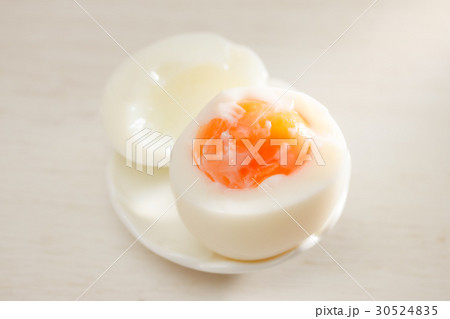 半熟ゆで卵 30524835