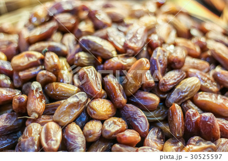 Fruits of the date palm (Phoenix dactylifera) Fruits of the date palm (Phoenix dactylifera) 30525597