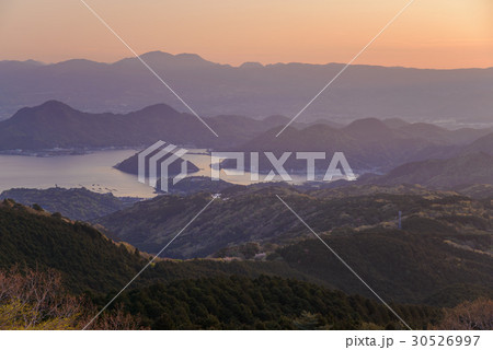 静岡県 沼津市内浦湾の夜明け風景の写真素材