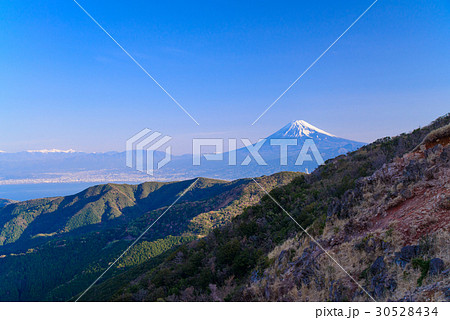 【静岡県】伊豆スカイラインから眺める富士山 30528434