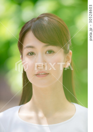 スキンケア・女性・新緑 30528603