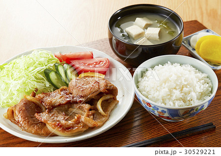豚のしょうが焼き定食 30529221