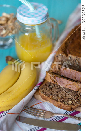 banana bread banana bread 30530327