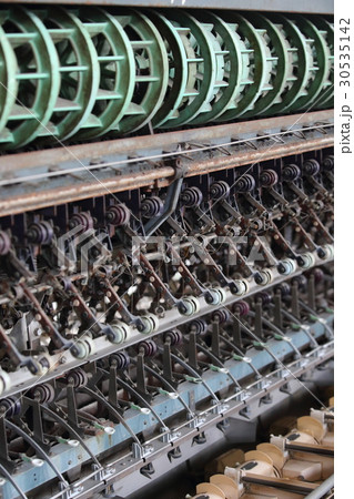 富岡製糸場の繰糸機械 富岡製糸場の繰糸機械 30535142