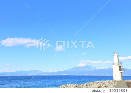 富士山と駿河湾　【静岡県戸田港】 30535393