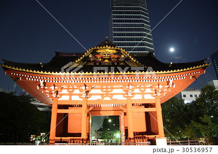 旧台徳院霊廟惣門 旧台徳院霊廟惣門 30536957