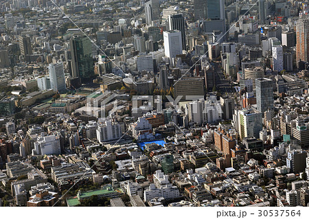 東京都港区南青山５丁目付近上空から渋谷方向を空撮 30537564