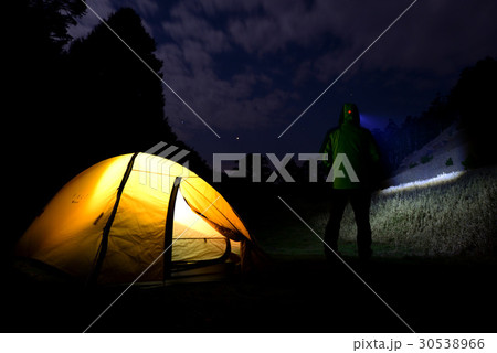 野宿 野営 キャンプ 30538966