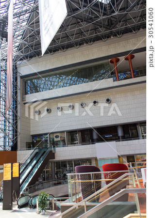 東京芸術劇場の内観 東京芸術劇場の内観 30541060