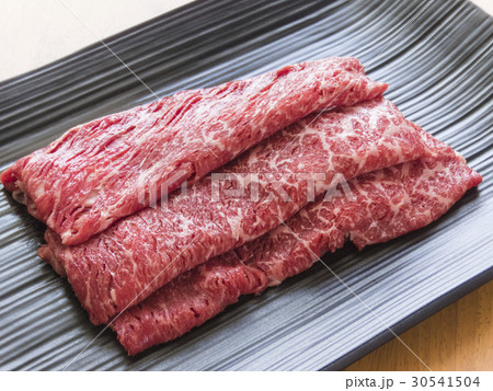 すき焼き用の生肉 すき焼き用の生肉 30541504