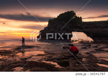 Pre wedding at Tanah lot temple 30541797