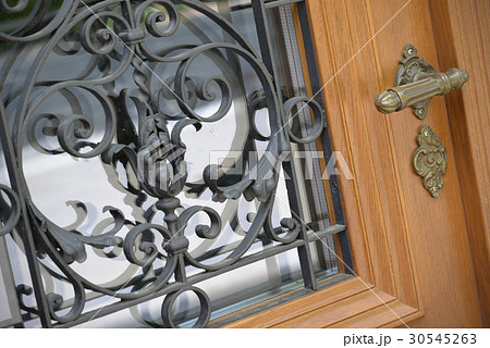 Old doors, handles, locks, lattices and windows 30545263