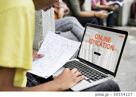 Distance learning online webpage interface Distance learning online webpage interface 30554127