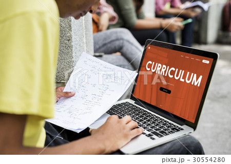 Distance learning online webpage interface Distance learning online webpage interface 30554280