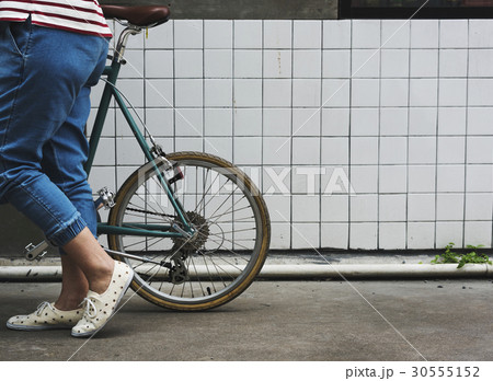 Adult Woman With Bicycle Daily Routine Lifestyle Adult Woman With Bicycle Daily Routine Lifestyle 30555152