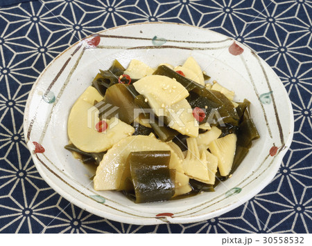 タケノコと昆布の煮物　 30558532