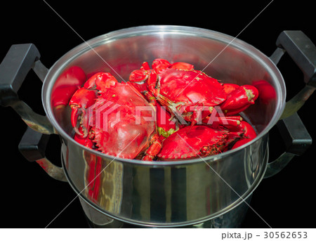 Steamed mud crab in a big pot. 30562653