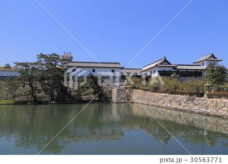 今治城、鉄御門・武具櫓と天守閣 今治城、鉄御門・武具櫓と天守閣 30563771
