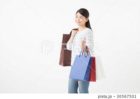 ショッピング中の女性 30567501