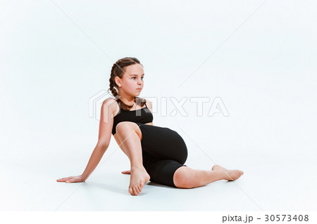 Young girl break dancing Young girl break dancing 30573408