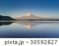 Mountain Fuji reflected in Kawaguchiko lake 30592827