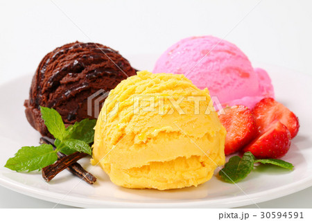 Ice cream trio Ice cream trio 30594591