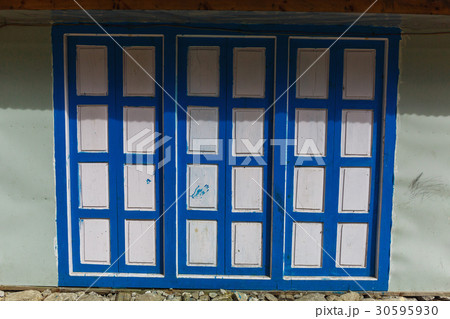 Old textured door 30595930