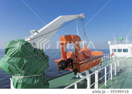 小笠原丸の救命ボート 30596416