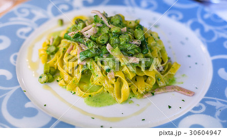 plate with tagliatelle, asparagus and ham plate with tagliatelle, asparagus and ham 30604947