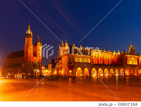 Market square in Krakow, Poland Market square in Krakow, Poland 30607168