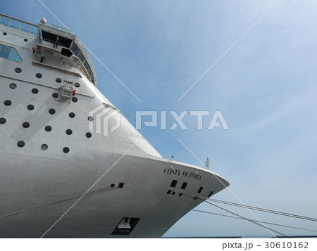クルーズ客船 コスタ・ビクトリアの船首 クルーズ客船 コスタ・ビクトリアの船首 30610162