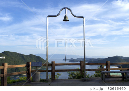 みなとの見える丘公園の幸福の鐘(岡山県備前市日生町) みなとの見える丘公園の幸福の鐘(岡山県備前市日生町) 30616440