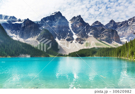 Moraine lake 30620982