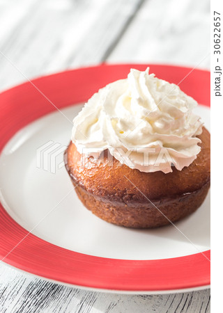 Rum baba 30622657