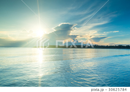 Beautiful tropical sunrise on the beach Beautiful tropical sunrise on the beach 30625784