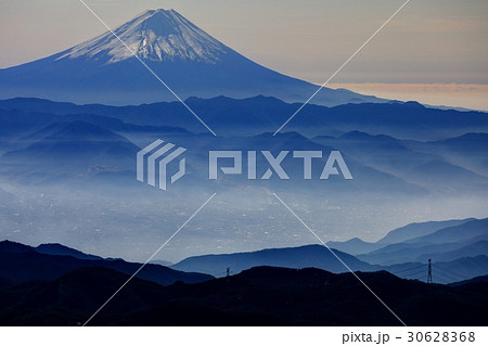 金峰山から眺める午後の富士山 金峰山から眺める午後の富士山 30628368