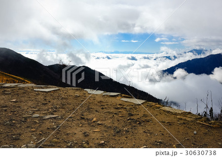 爺ヶ岳登山・雲海 爺ヶ岳登山・雲海 30630738