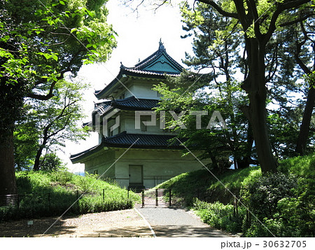 皇居東御苑に残る江戸城の富士見櫓 30632705