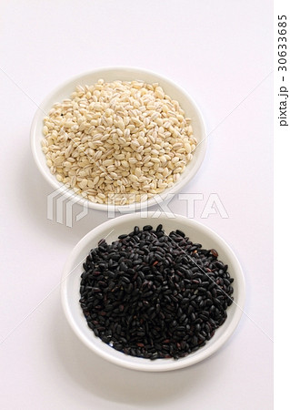 もち麦と黒米 もち麦と黒米 30633685