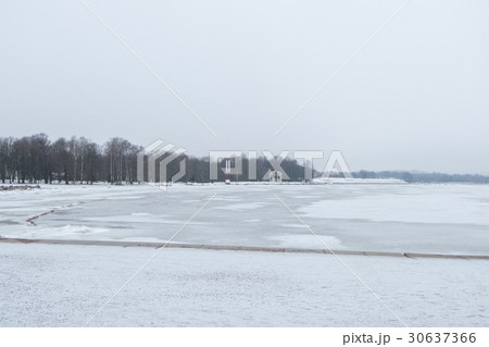 Frosty sea in winter, full of snow. Frosty sea in winter, full of snow. 30637366