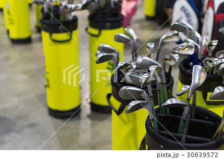 Many types of golf club 30639572