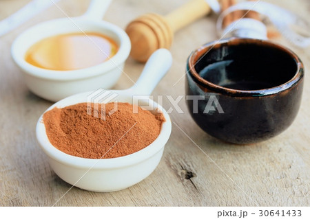 Cinnamon drink with honey 30641433