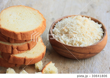 bread crumbs 30641806