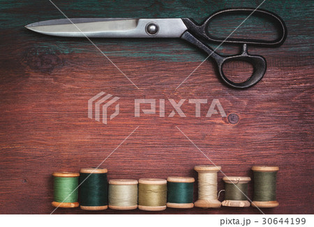 scissors and old threads 30644199