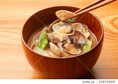 あさりの味噌汁 30650889